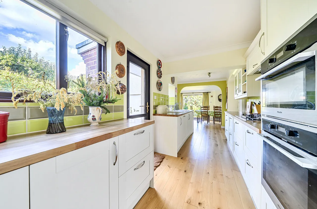 Whitehorn Drive, Landford, SP5, photo 4