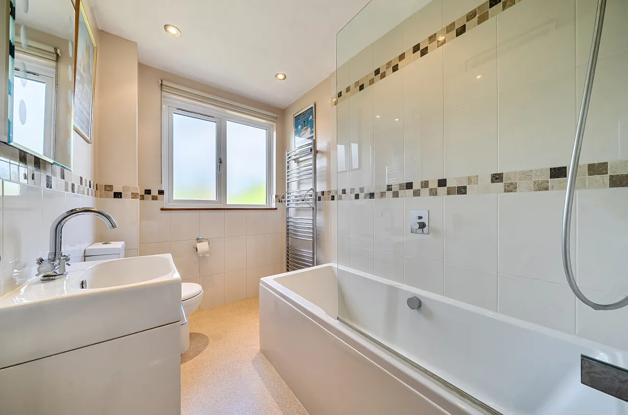 Whitehorn Drive, Landford, SP5, photo 11