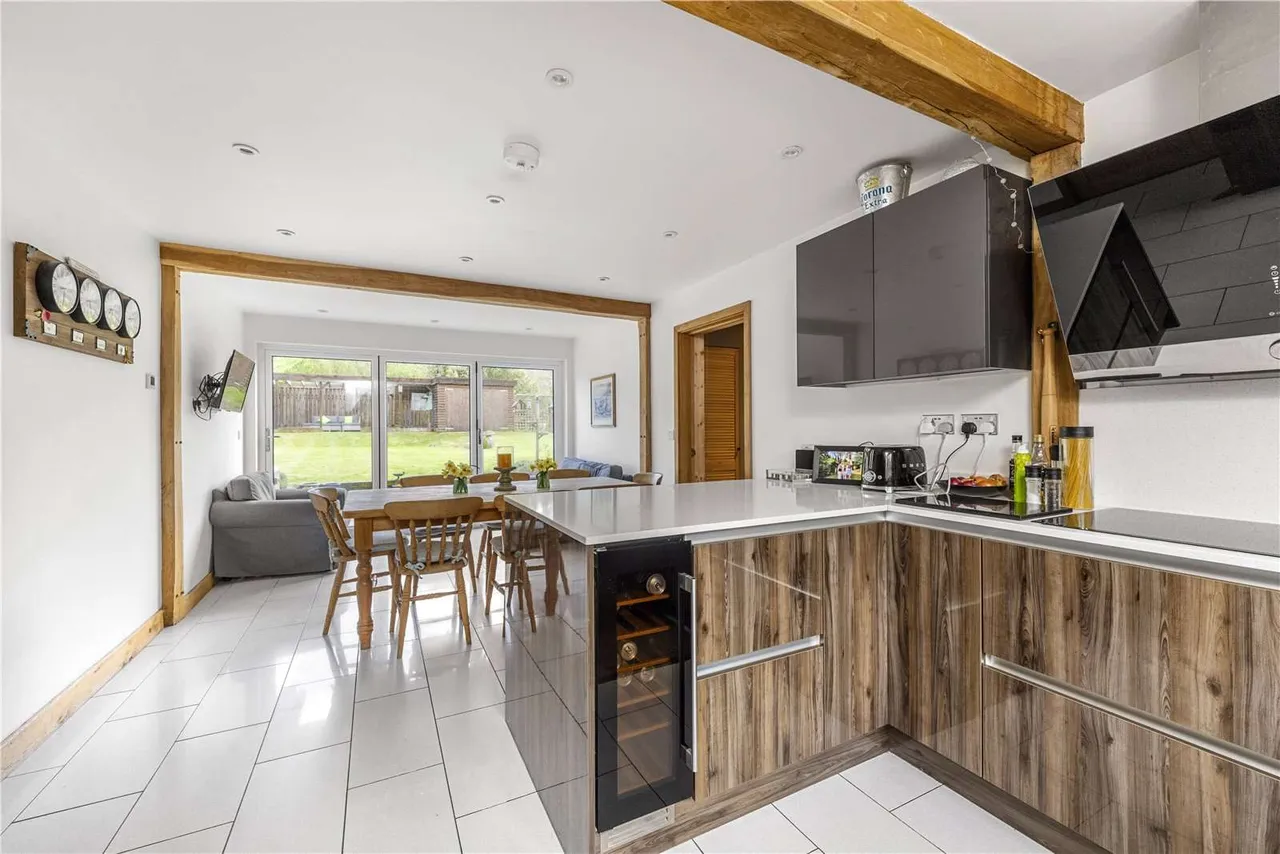 Roundals Lane, Hambledon, Godalming, Surrey, GU8 4EA, photo 4