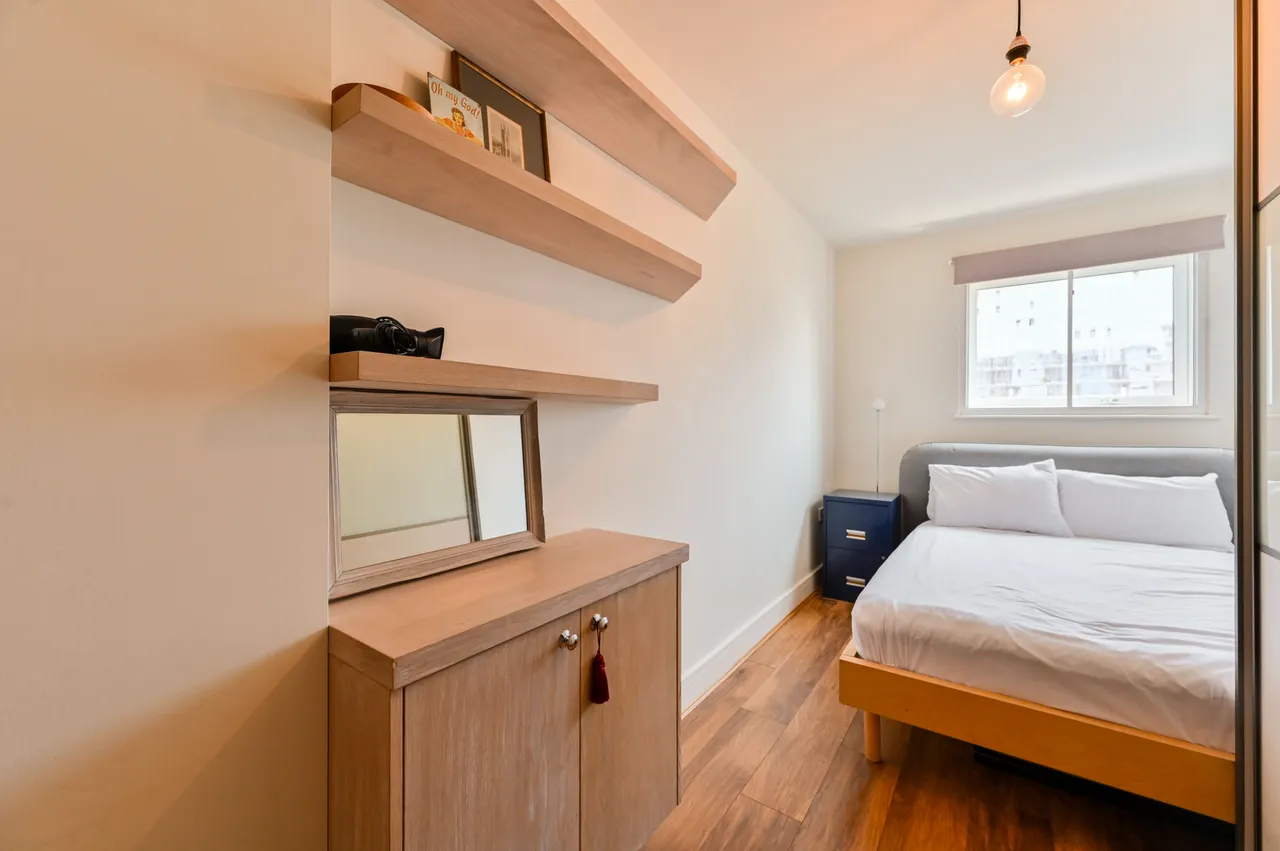 Apartment 48 Warwick Building Chelsea Bridge Wharf, 366 Queenstown Road, London, photo 6
