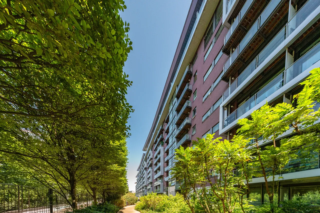 Apartment 48 Warwick Building Chelsea Bridge Wharf, 366 Queenstown Road, London, photo 8