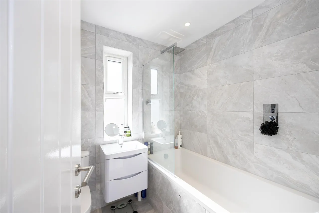 Prestbury Road, Macclesfield, SK10, photo 7