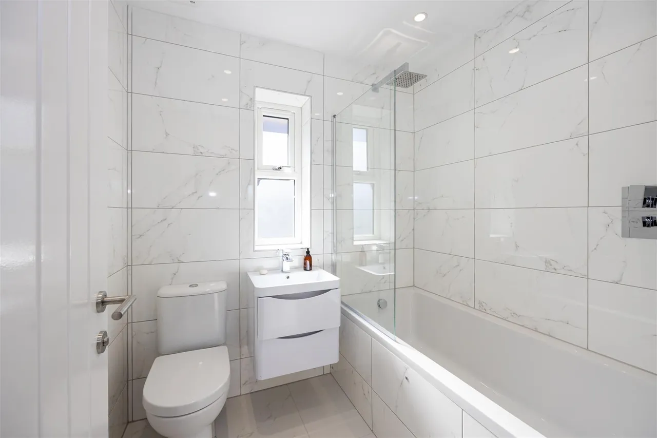 Prestbury Road, Macclesfield, SK10, photo 8