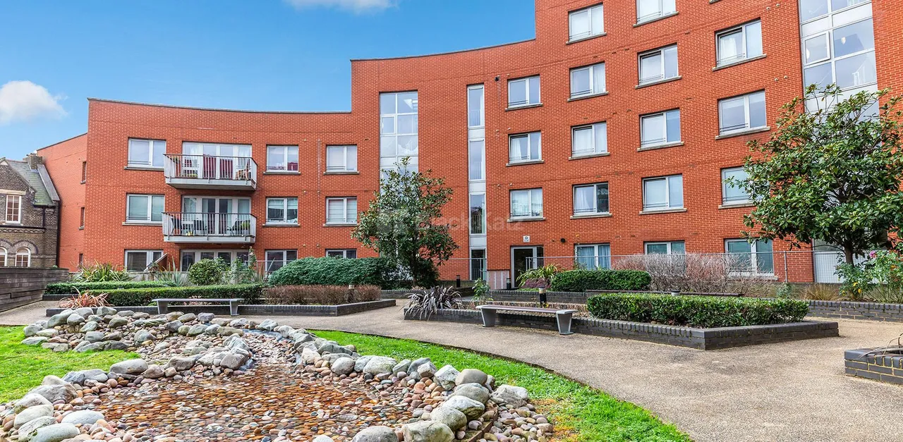 3 bed flat to rent, Eden Grove, N7