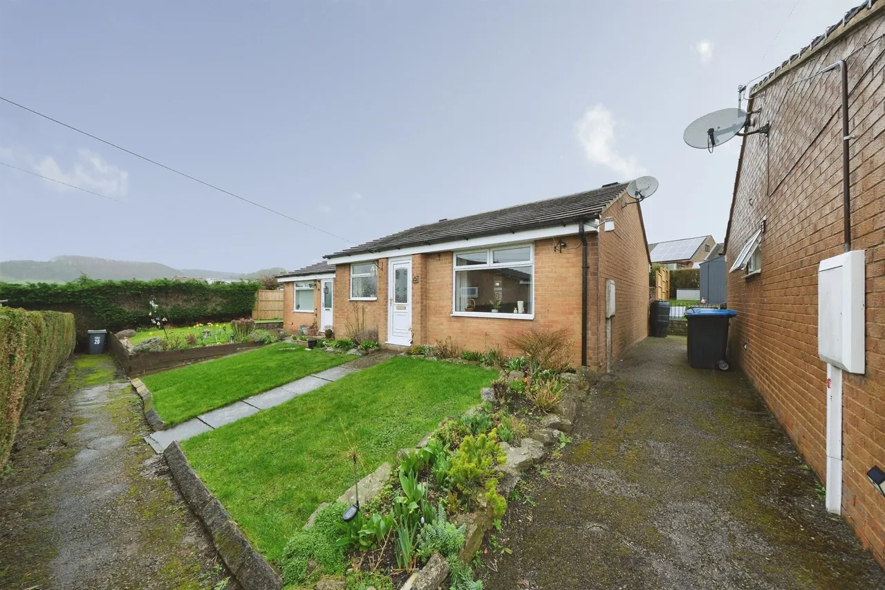 2 bed house for sale, Crabtree Close, Wirksworth, DE4