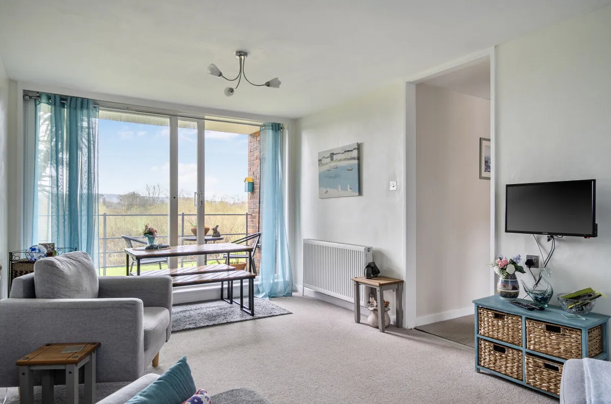 Pulborough, RH20 1AL, photo 4