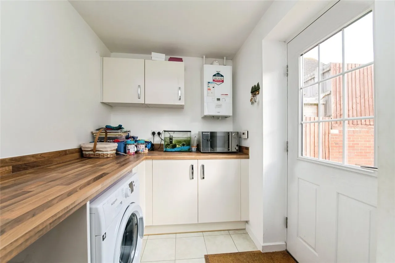 Trott Close, Cullompton, EX15, photo 5