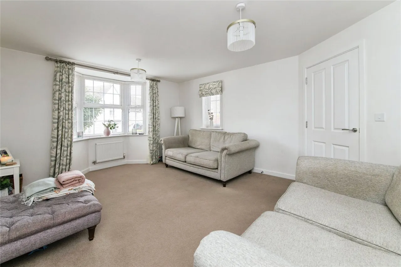 Trott Close, Cullompton, EX15, photo 2