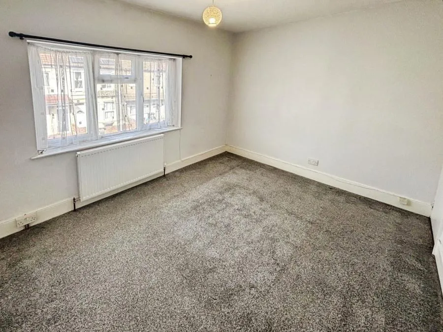 Elmina Road, Swindon, SN1, photo 6