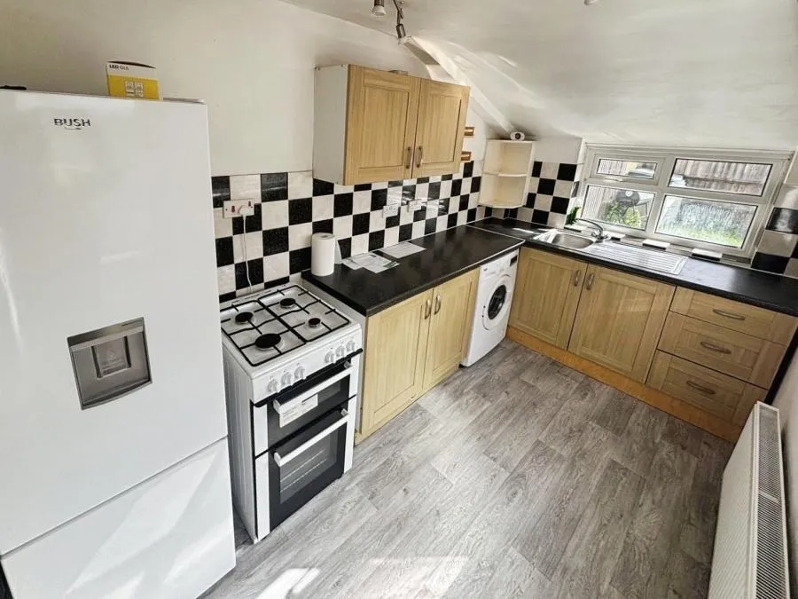 Elmina Road, Swindon, SN1, photo 5