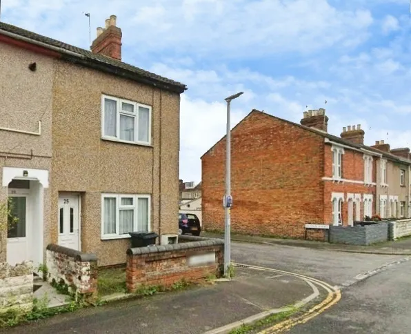 2 bed house to rent, Elmina Road, Swindon, SN1