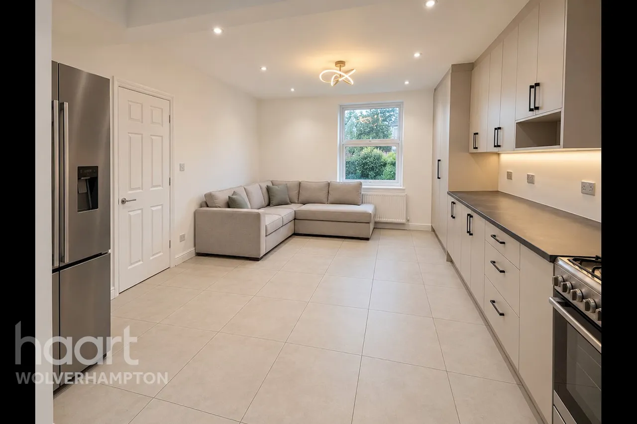 New Road, DY10, photo 2