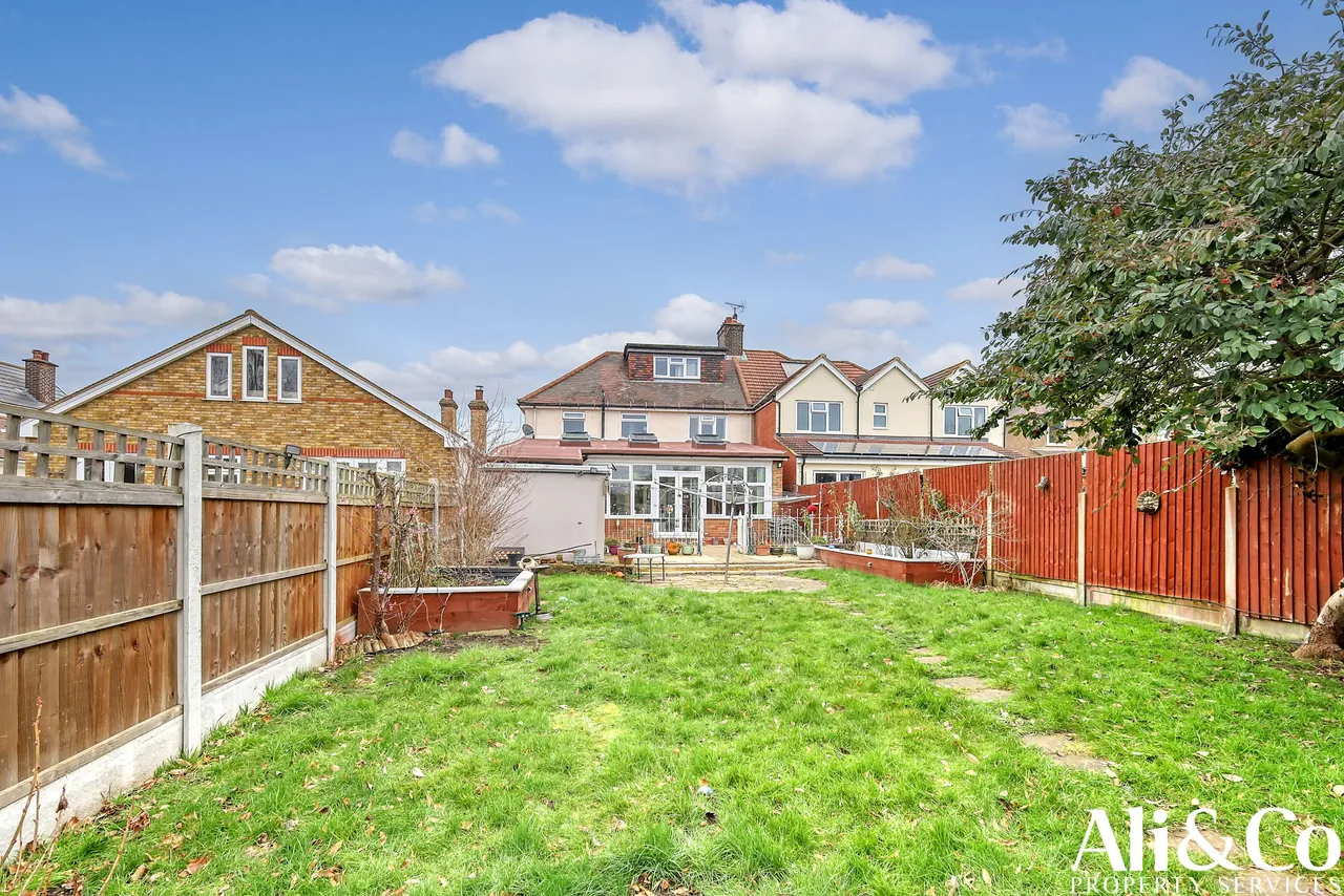 Lodge Lane, Grays, Essex, RM17 5PT, photo 14