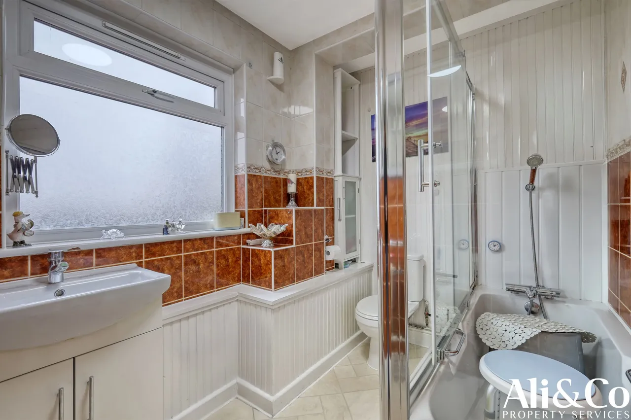 Lodge Lane, Grays, Essex, RM17 5PT, photo 18