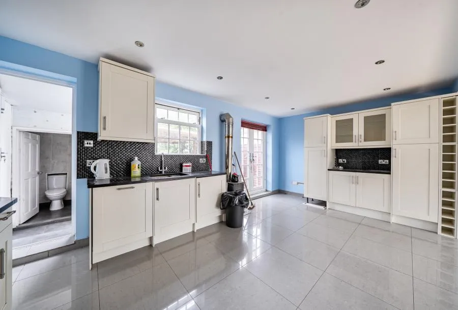 Brenley Close, Mitcham, CR4, photo 2