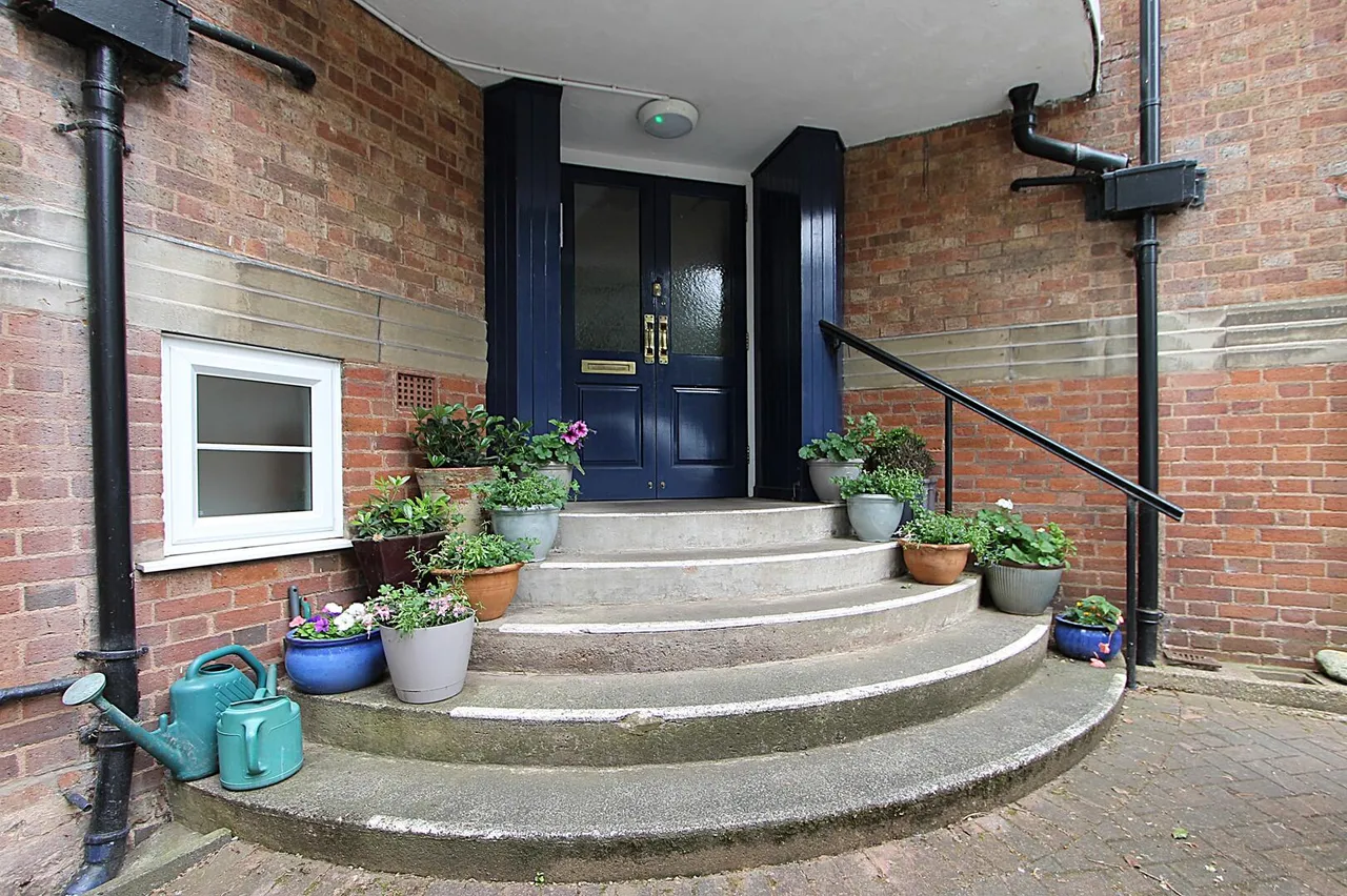 Comberton Road, Kidderminster, photo 10