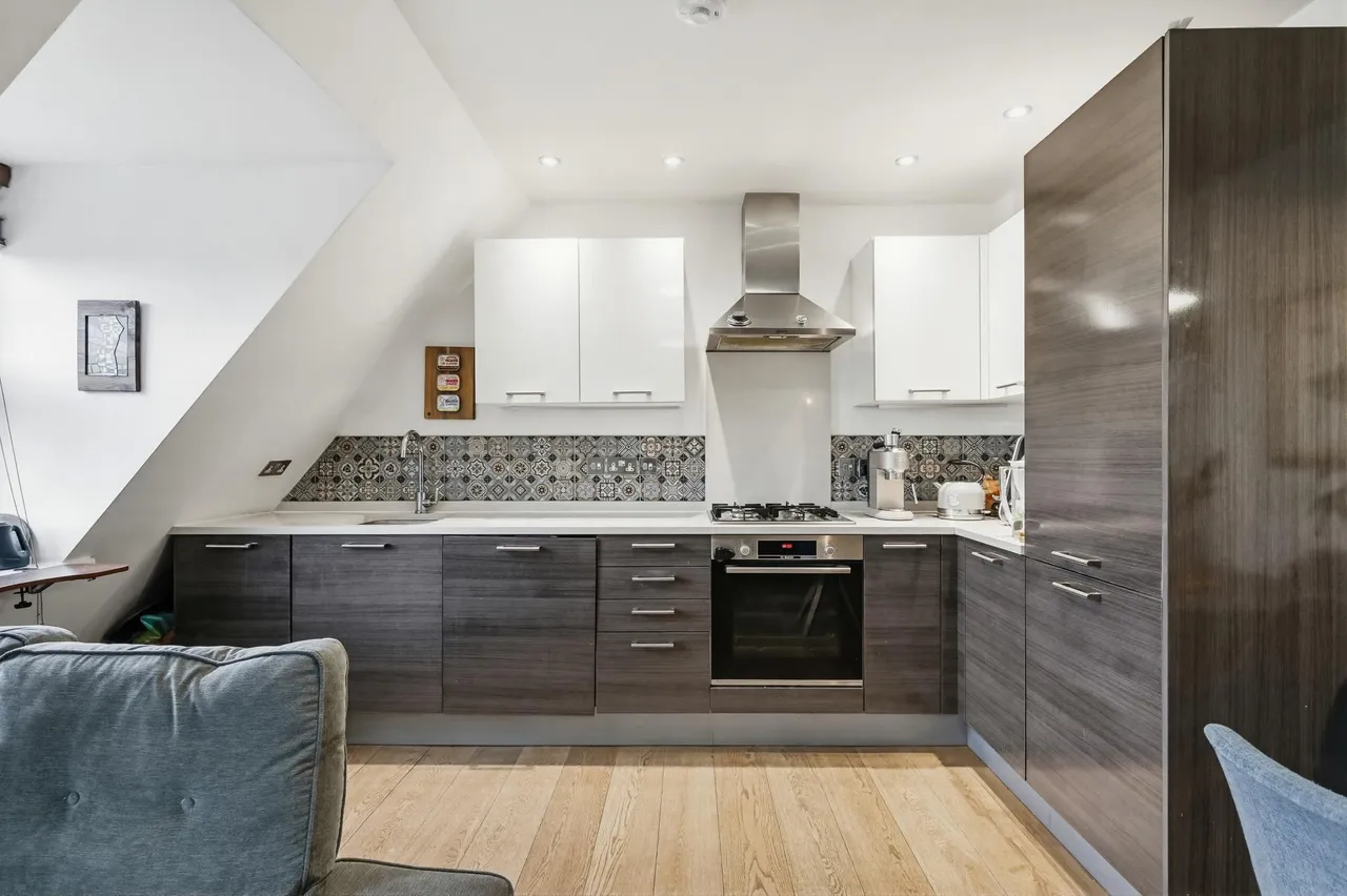 Mill Cross Court, Brentford, TW8, photo 3