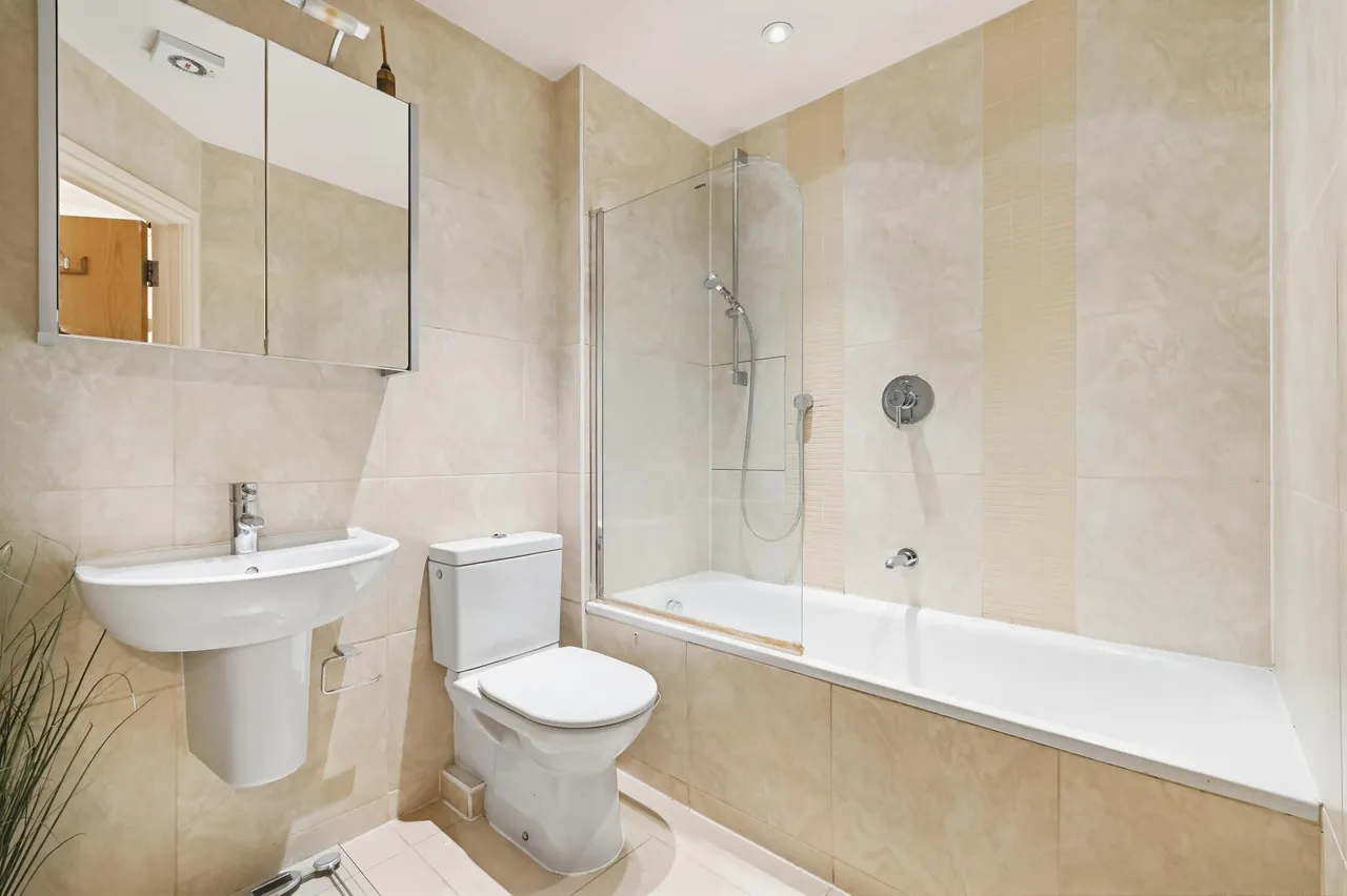 Mill Cross Court, Brentford, TW8, photo 9