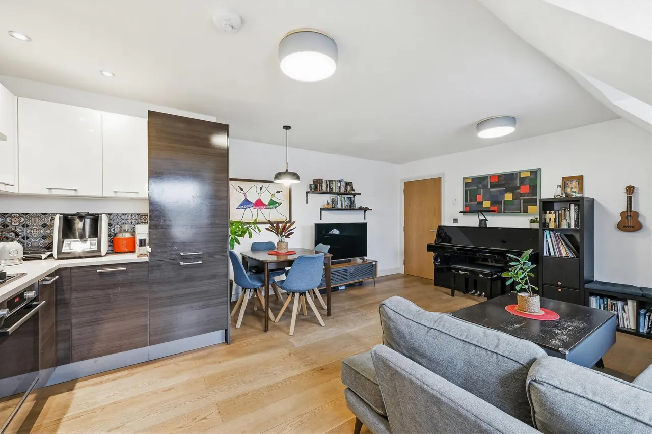 Mill Cross Court, Brentford, TW8, photo 4
