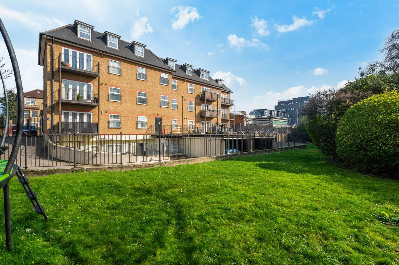 Mill Cross Court, Brentford, TW8, photo 14