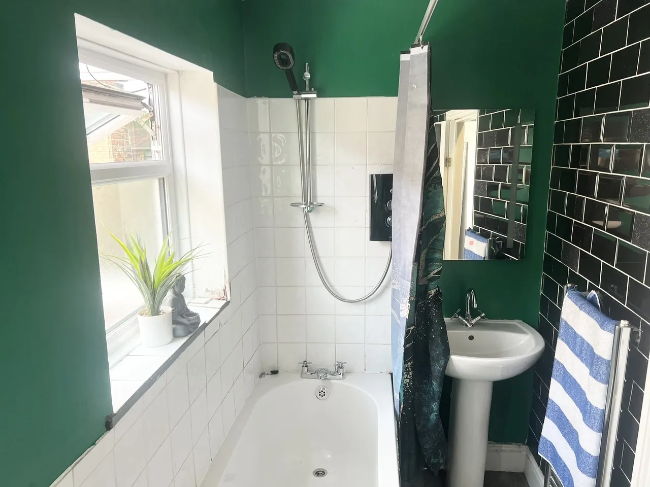 Worsley Road, Eccles, M30, photo 6