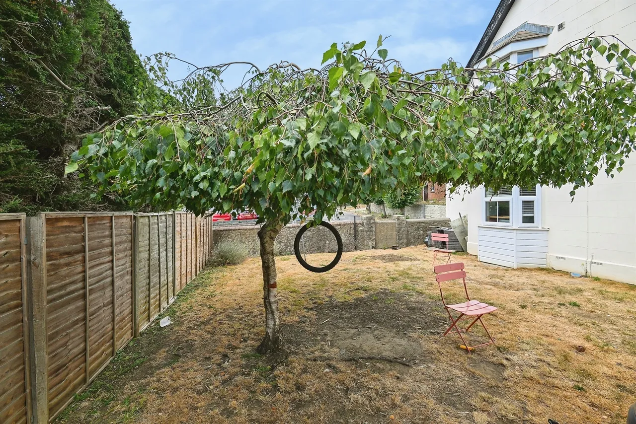 Pine Grove, Penenden Heath, Maidstone, photo 12