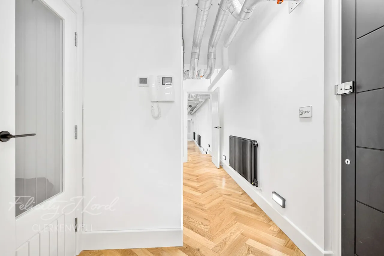 Hatton Garden, London, EC1N, photo 18