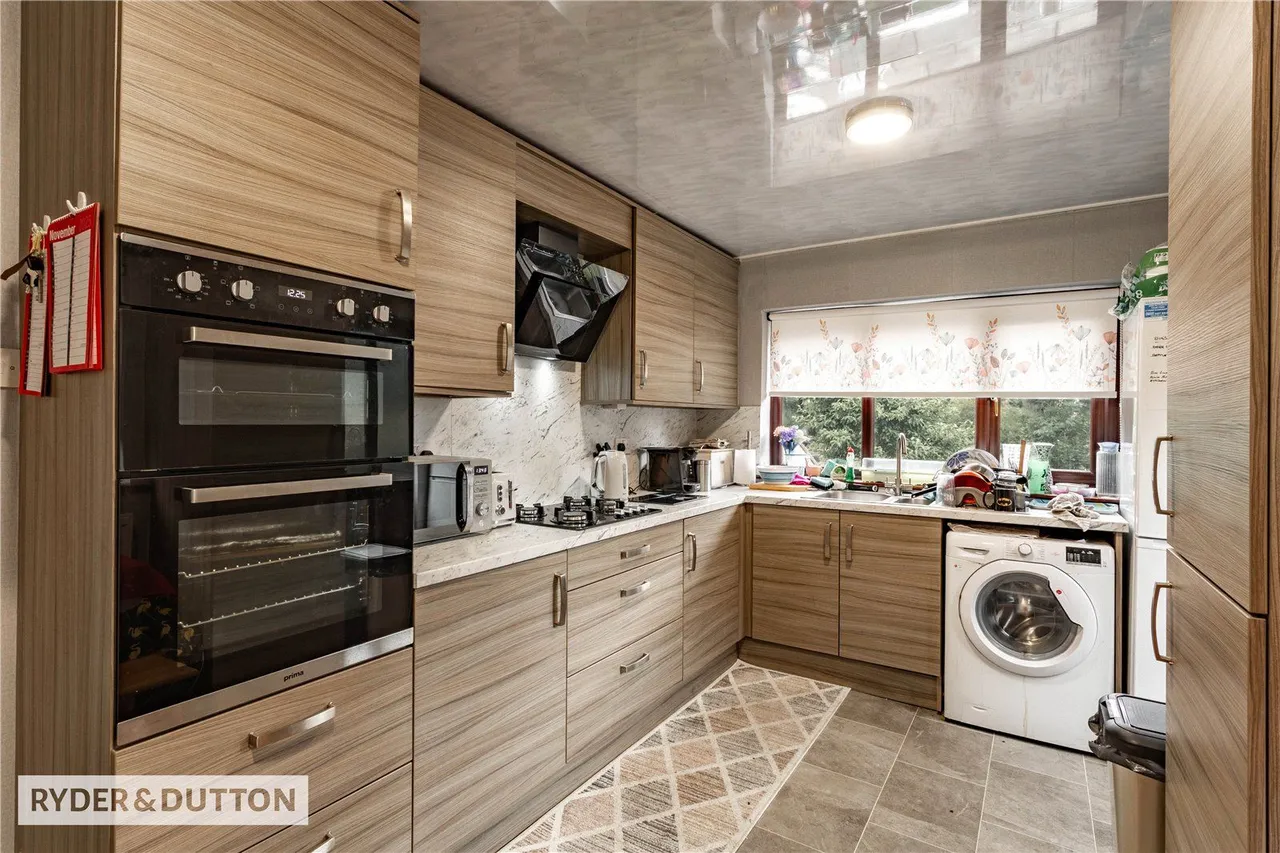 Harefield Drive, Heywood, OL10, photo 3