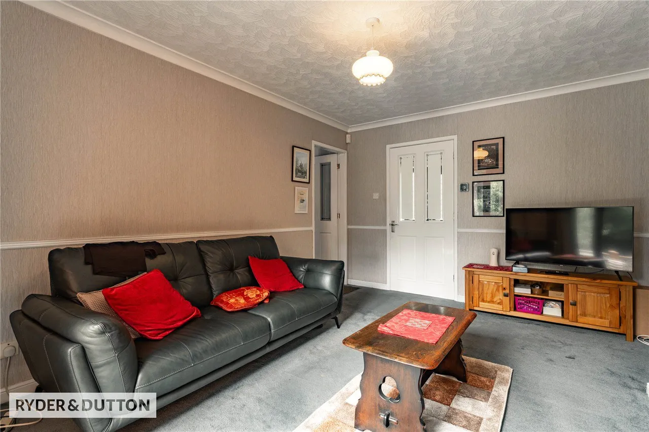 Harefield Drive, Heywood, OL10, photo 8