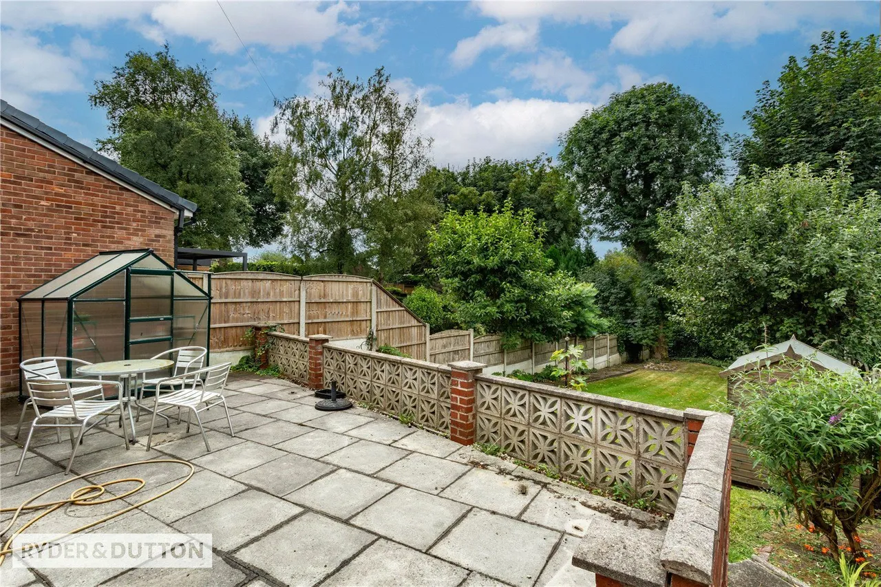 Harefield Drive, Heywood, OL10, photo 2