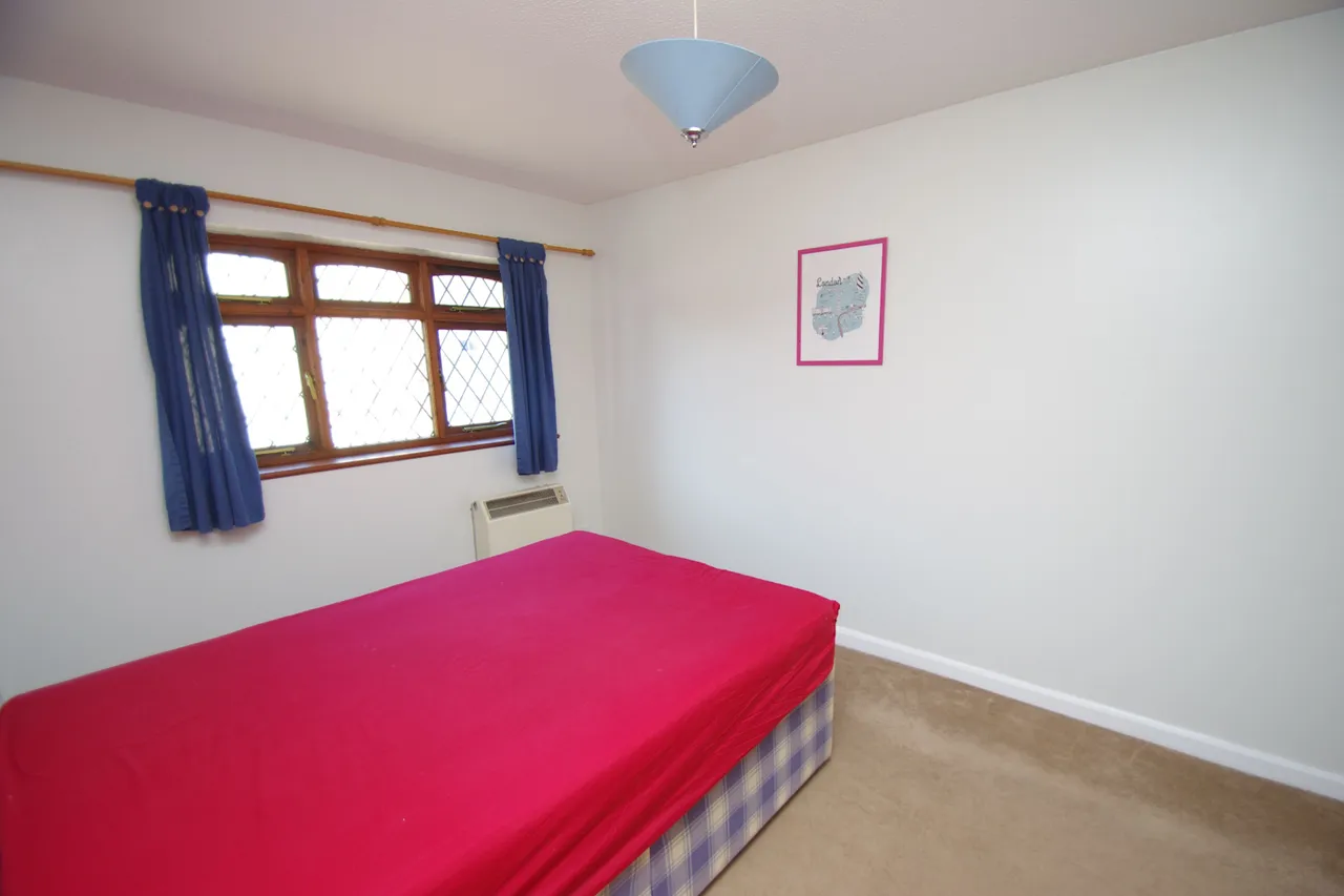 Flat 3, Victoria Court, Watford, photo 4