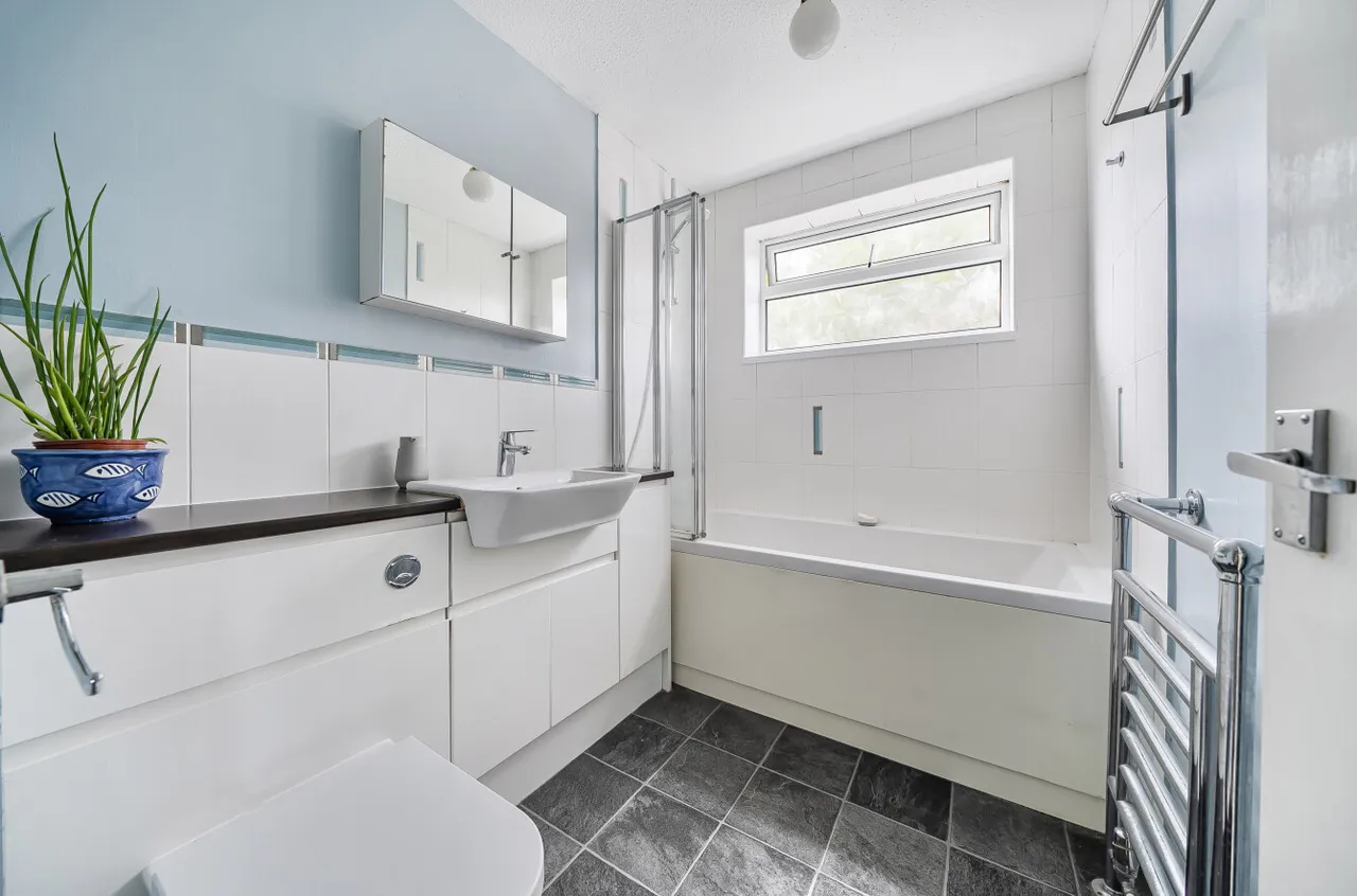 Cedar Avenue, Shirley, SO15, photo 12