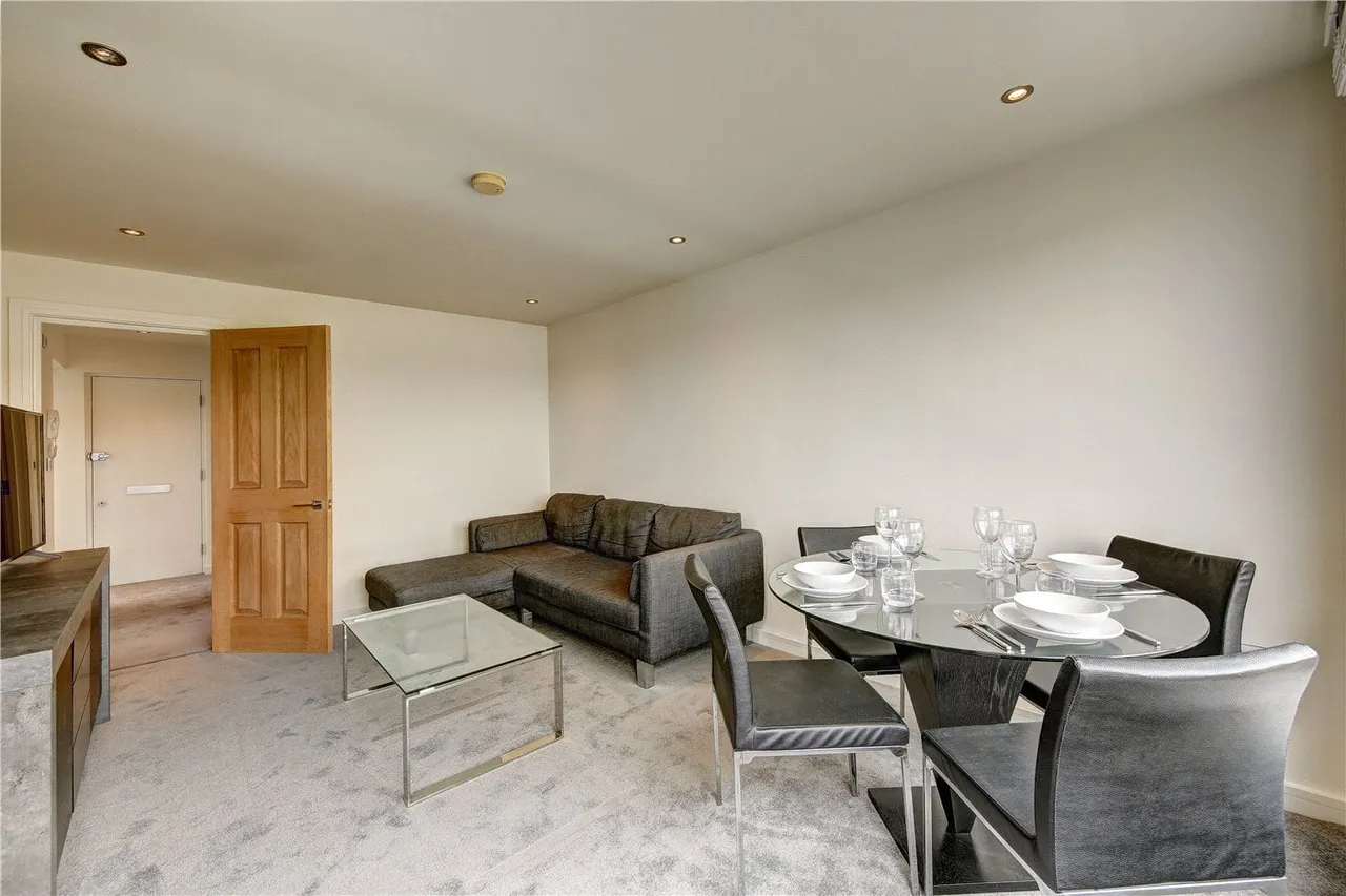 Fulham Road, London, SW3, photo 8