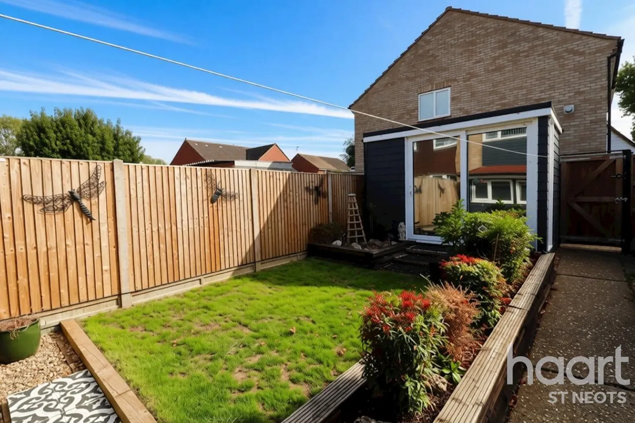 Beeson Close, Little Paxton, PE19, photo 16