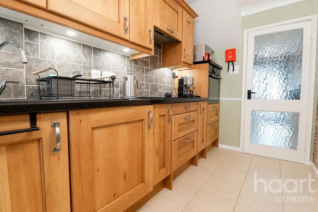 Beeson Close, Little Paxton, PE19, photo 4