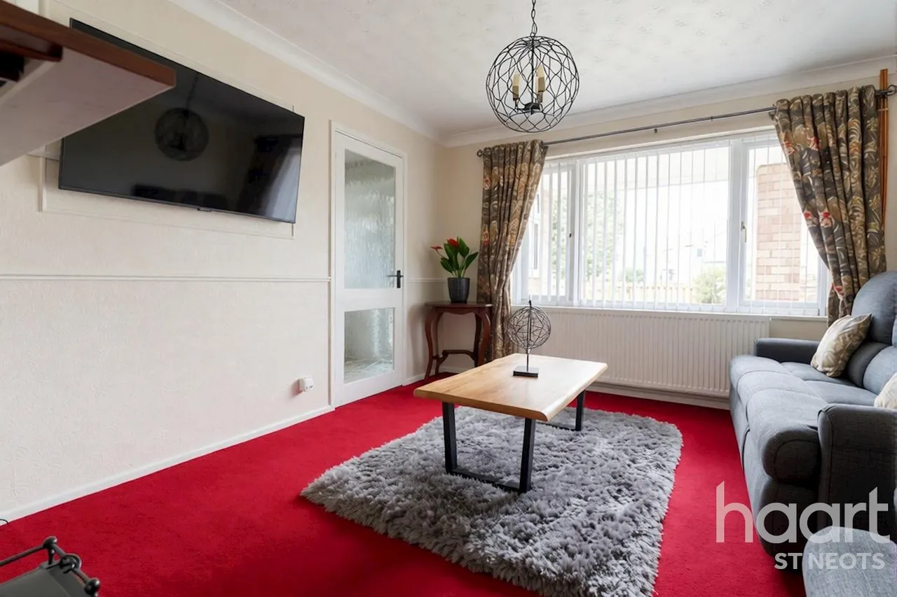 Beeson Close, Little Paxton, PE19, photo 9