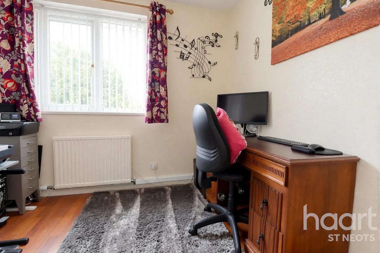 Beeson Close, Little Paxton, PE19, photo 14