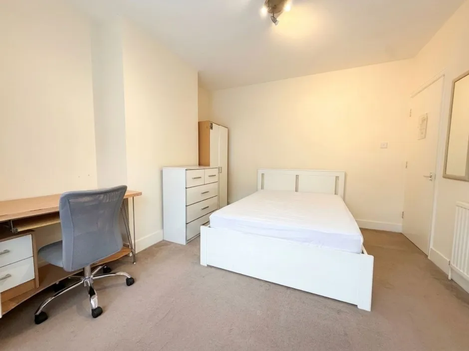 Mill Avenue, Uxbridge, UB8, photo 7