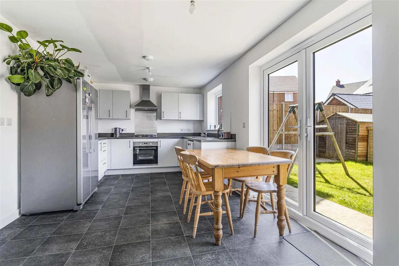 Dutfield Close, Haverhill, CB9, photo 6