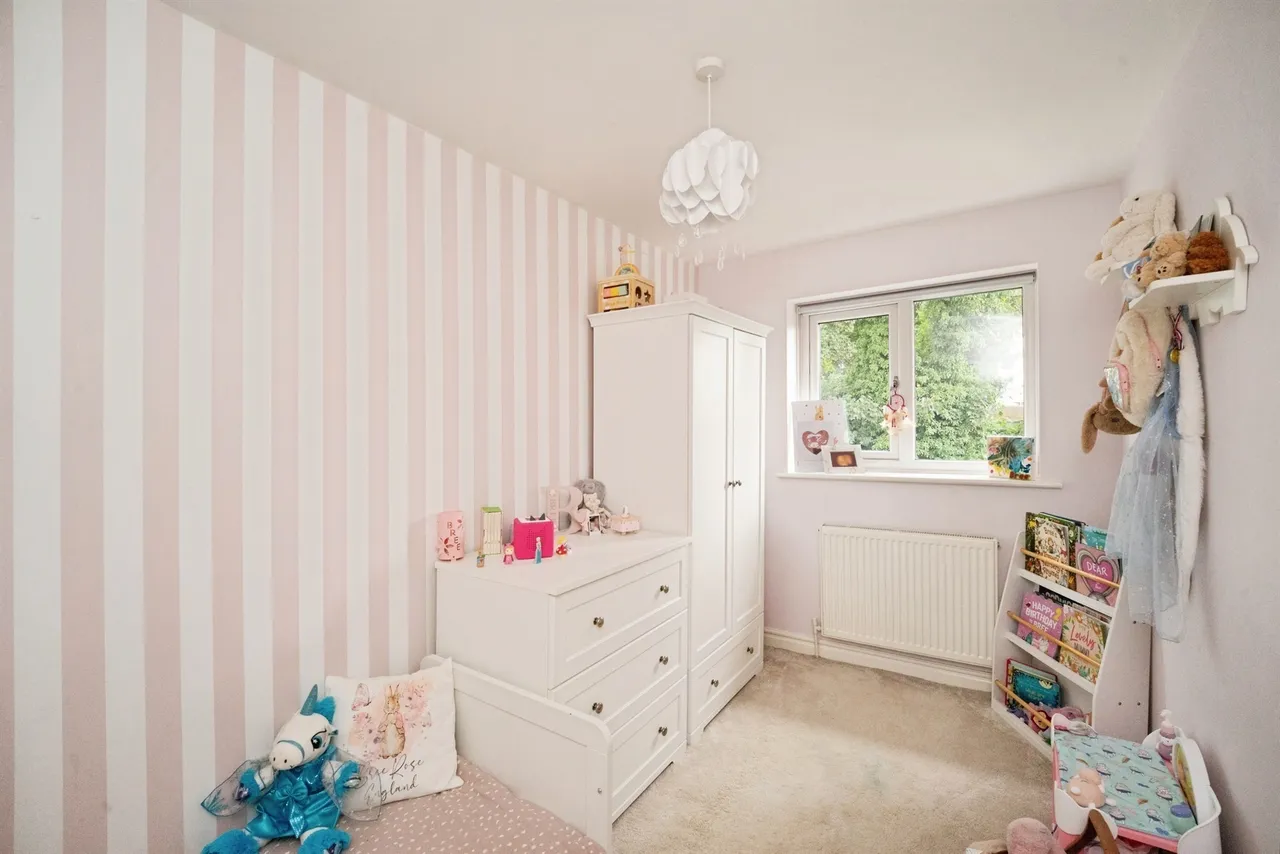 Plover Drive, Batley, WF17, photo 7