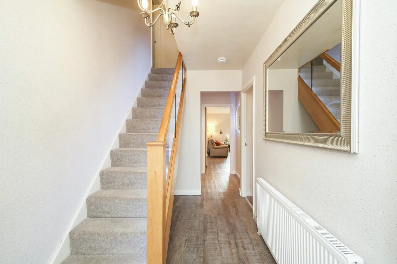Salisbury Avenue, Hopwood, OL10, photo 5
