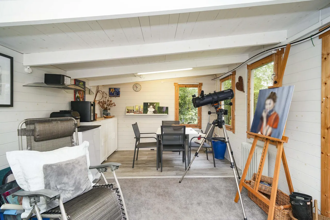 Salisbury Avenue, Hopwood, OL10, photo 11