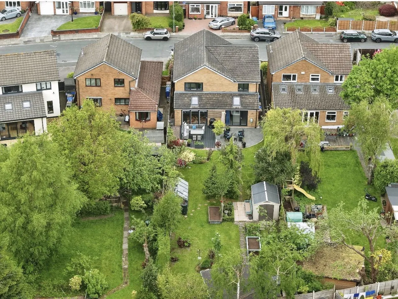 Salisbury Avenue, Hopwood, OL10, photo 16