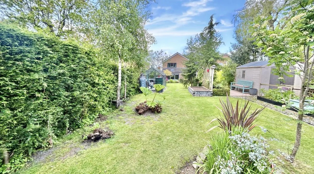 Salisbury Avenue, Hopwood, OL10, photo 32