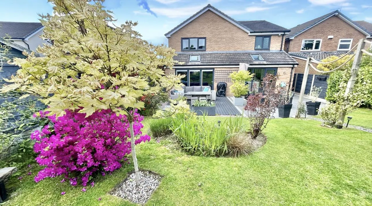 Salisbury Avenue, Hopwood, OL10, photo 33
