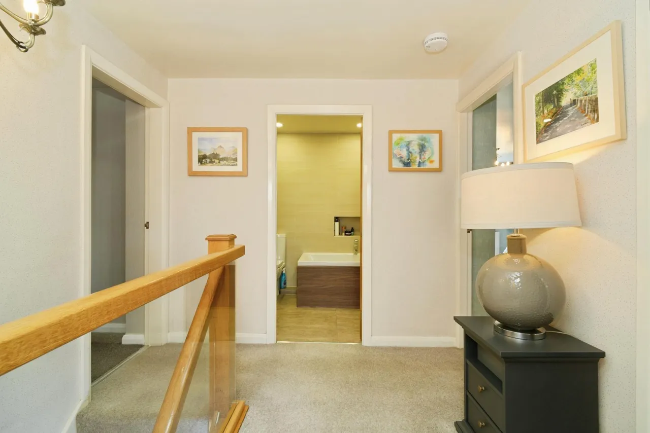Salisbury Avenue, Hopwood, OL10, photo 29
