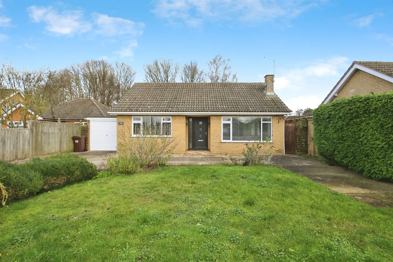 2 bed house for sale, Westmoreland Road, Moulton, PE12