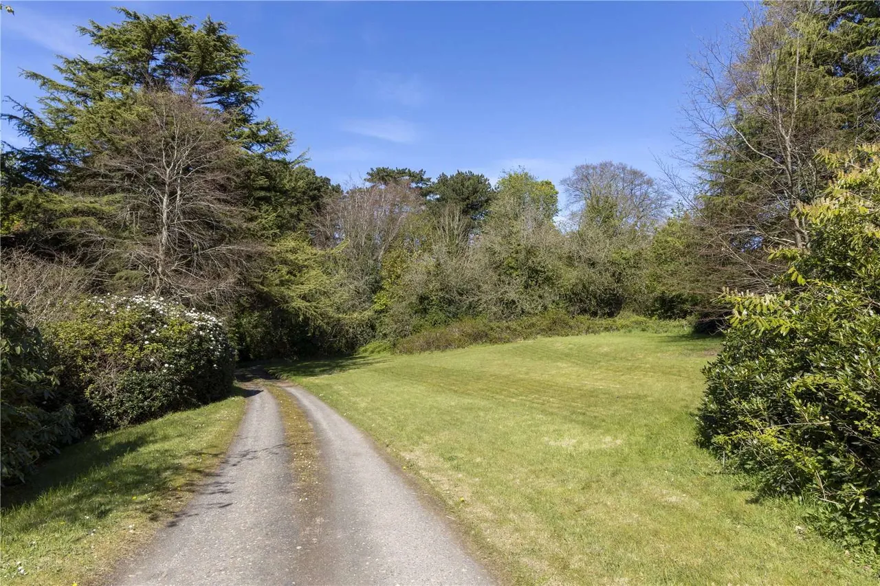 Glenlyon, Victoria Road, Holywood, County Down, BT18 9BG, photo 7