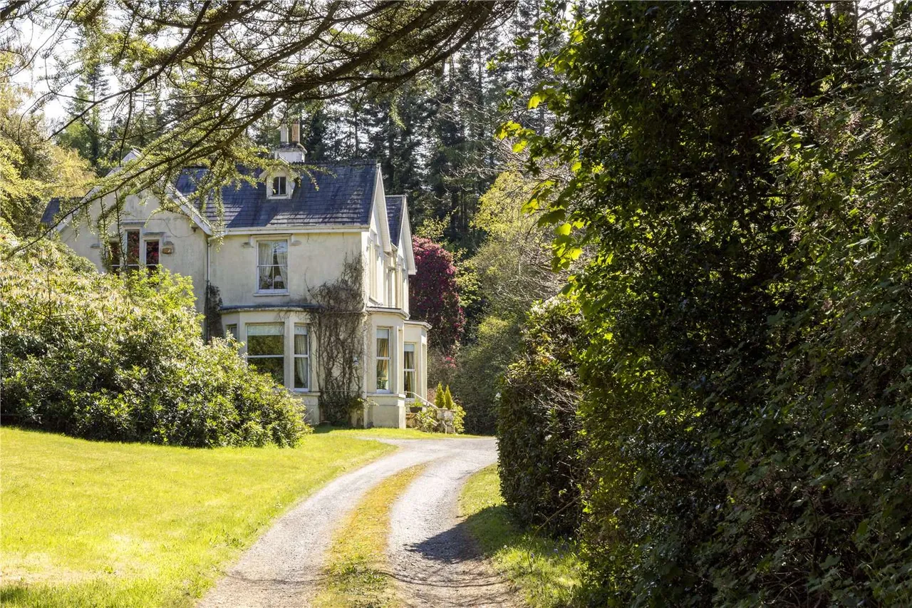 Glenlyon, Victoria Road, Holywood, County Down, BT18 9BG, photo 3