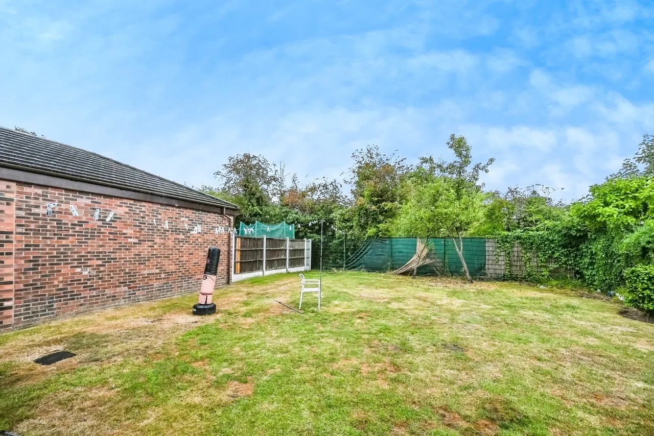 Clough Road, Halewood, L26, photo 13